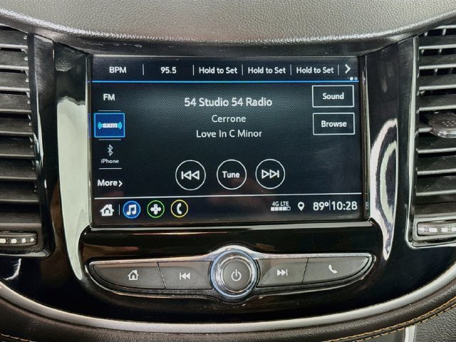 Used 2019 Chevrolet Trax LT w/ LT Convenience Package FWD image 15