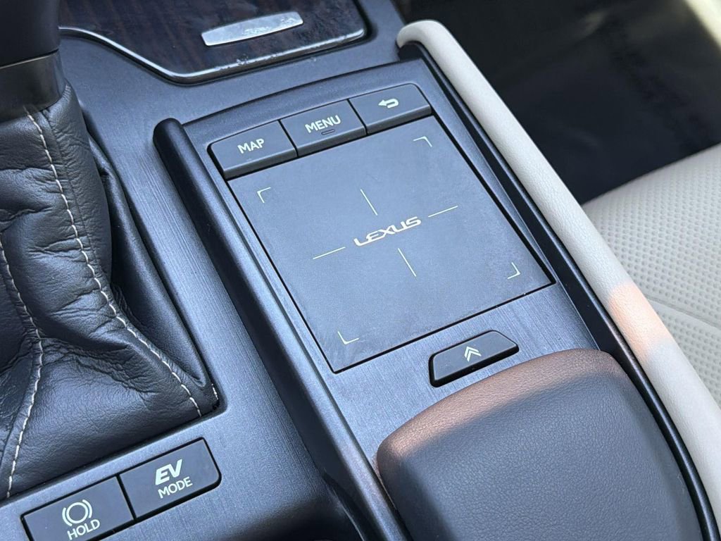 Used 2021 Lexus ES 300h Ultra Luxury w/ Accessory Package 2 image 16