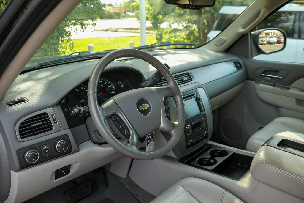 Used 2011 Chevrolet Suburban LT AWD/4WD image 28
