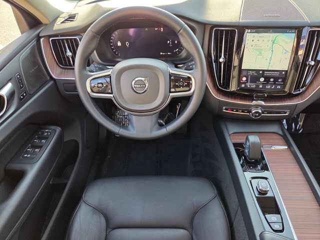 Certified 2023 Volvo XC60 B5 Plus FWD image 15