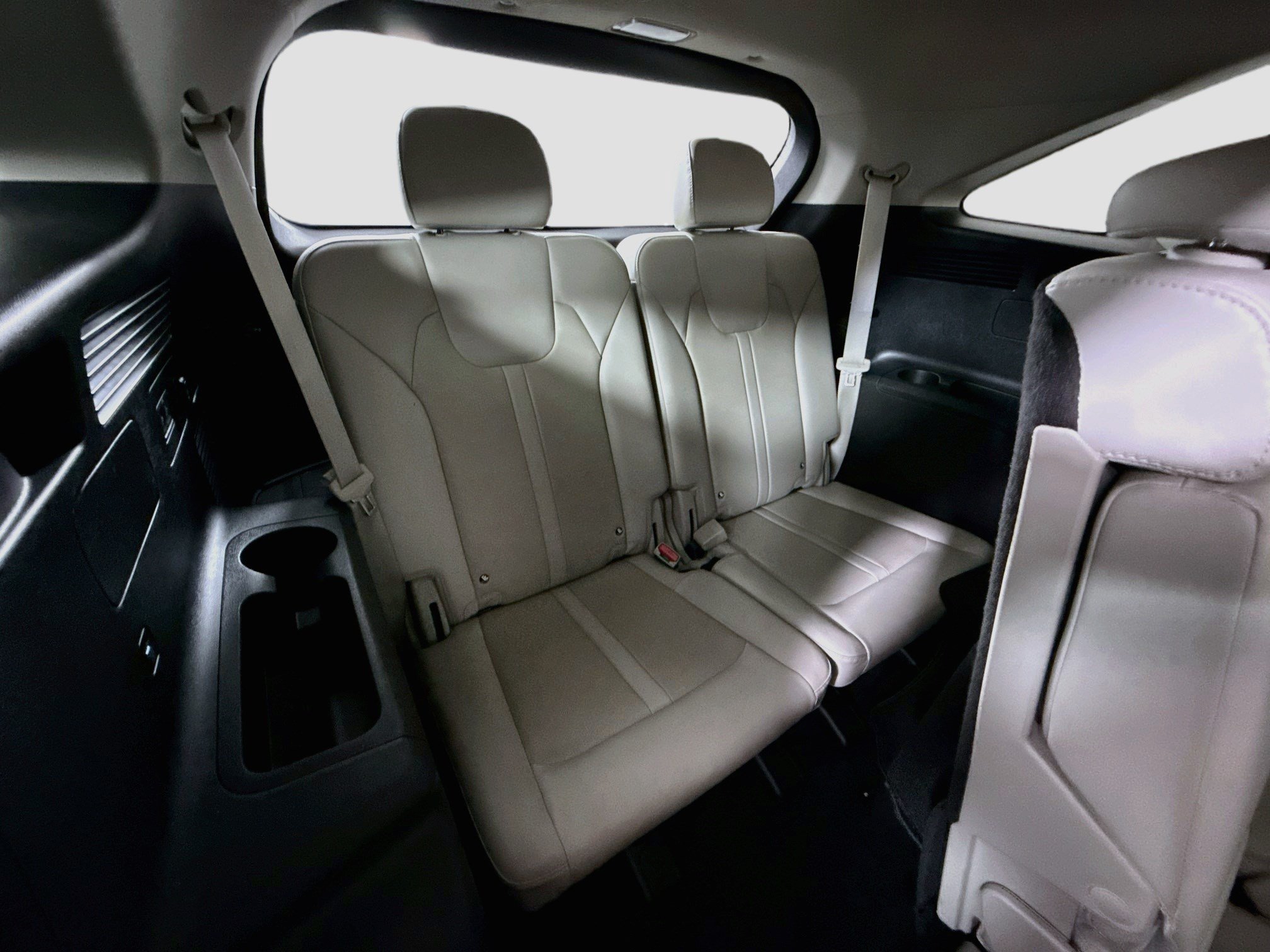 Used 2025 Kia Sorento S w/ Panoramic Sunroof Package FWD image 43