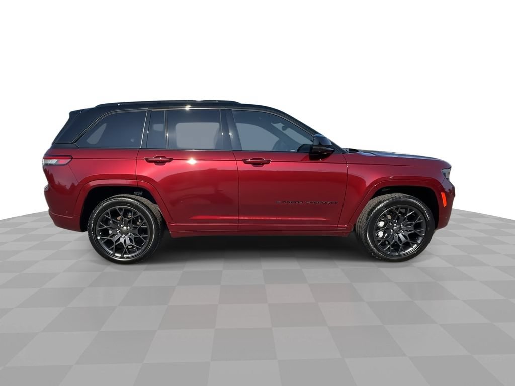 Used 2025 Jeep Grand Cherokee Summit w/ Obsidian Package AWD/4WD image 5