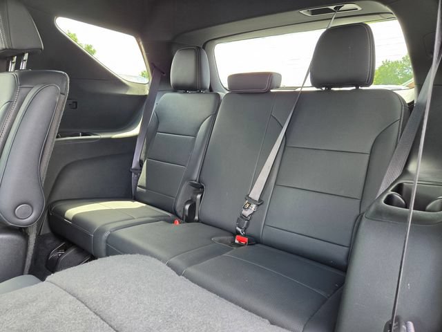 Used 2025 Chevrolet Traverse LT AWD/4WD image 30