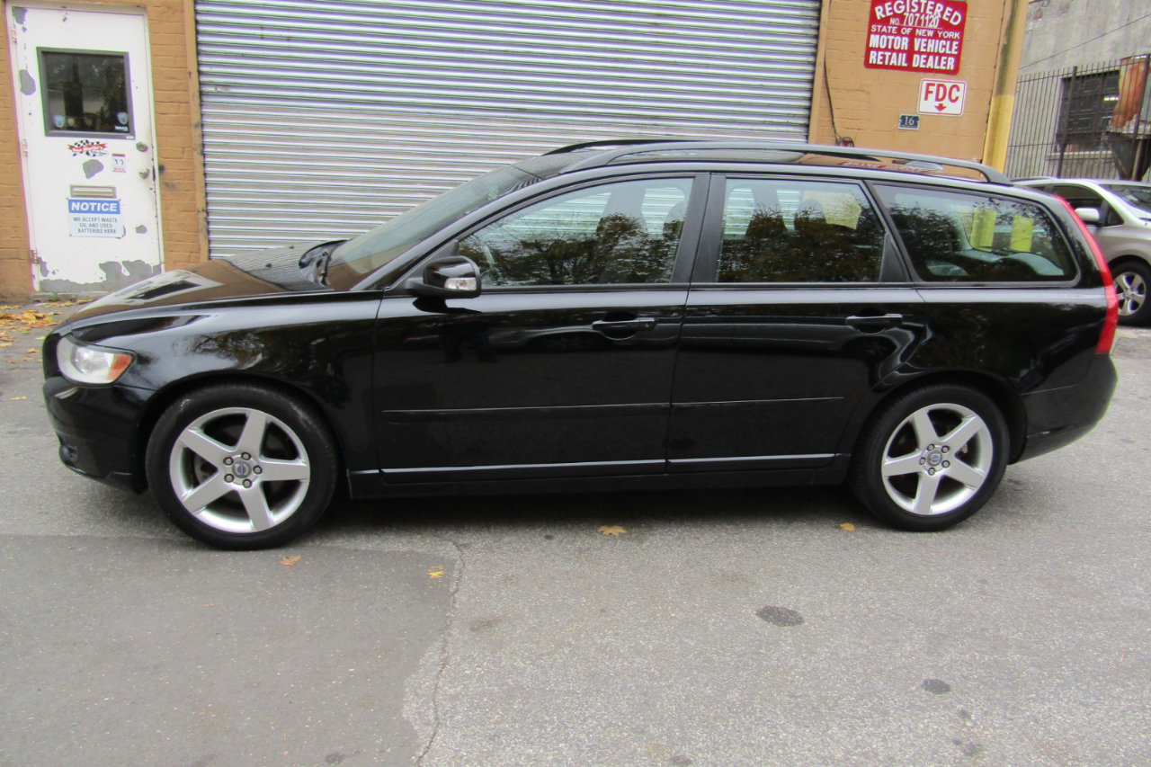Used 2008 Volvo V50 2.4i image 2