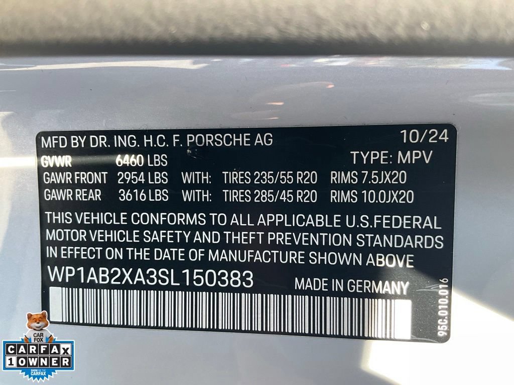 Used 2025 Porsche Macan 4S Electric AWD/4WD image 21