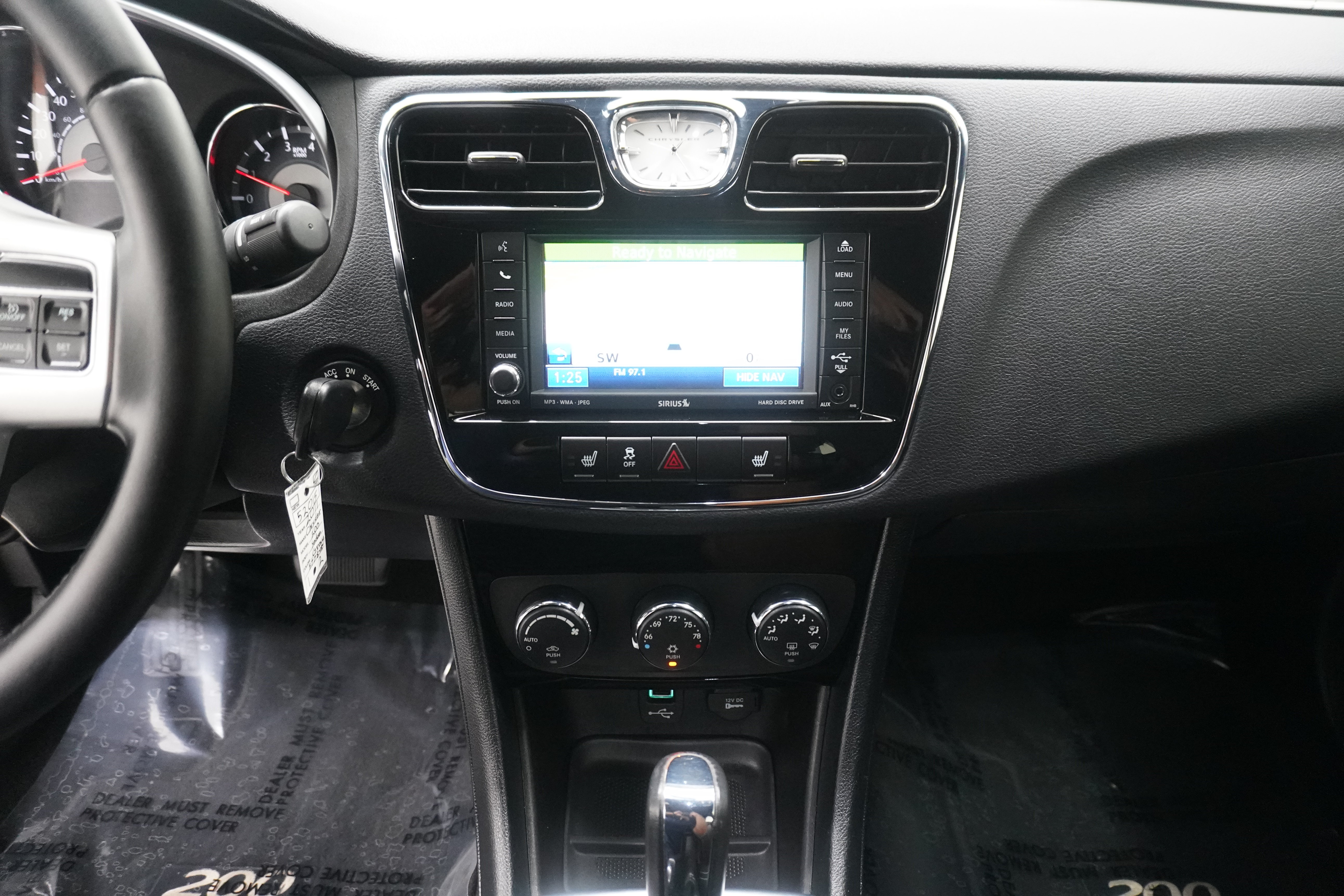 Used 2011 Chrysler 200 Limited FWD image 20