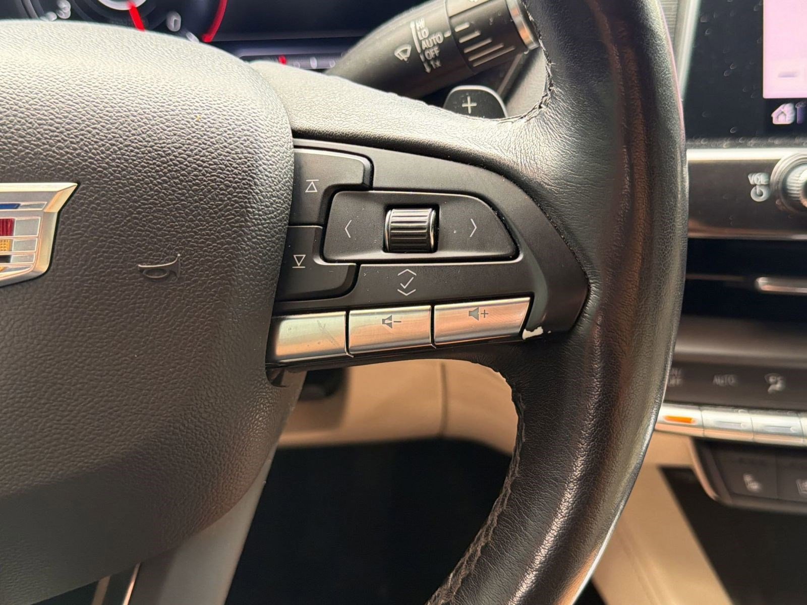 Used 2021 Cadillac CT4 Premium Luxury image 27