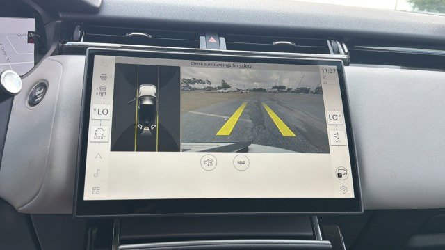 Used 2025 Land Rover Range Rover Velar Dynamic SE AWD/4WD image 25
