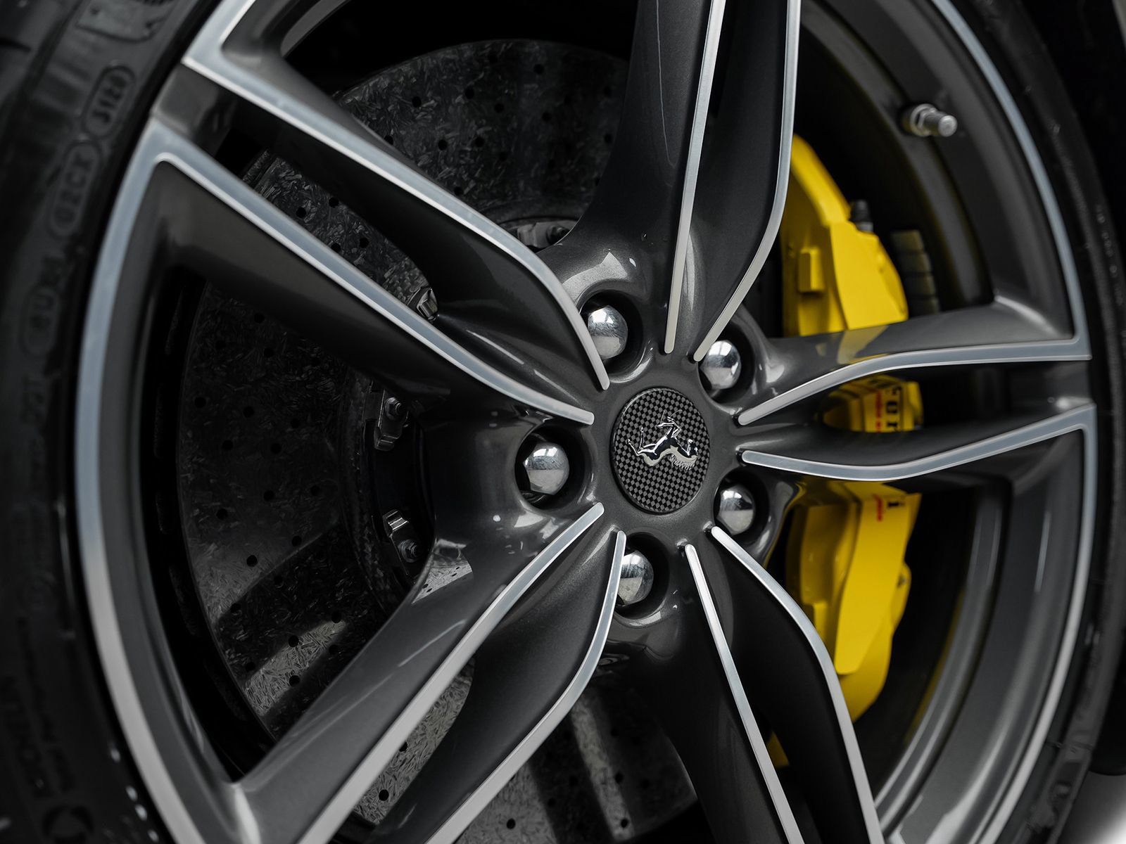 Used 2021 Ferrari Roma RWD image 25