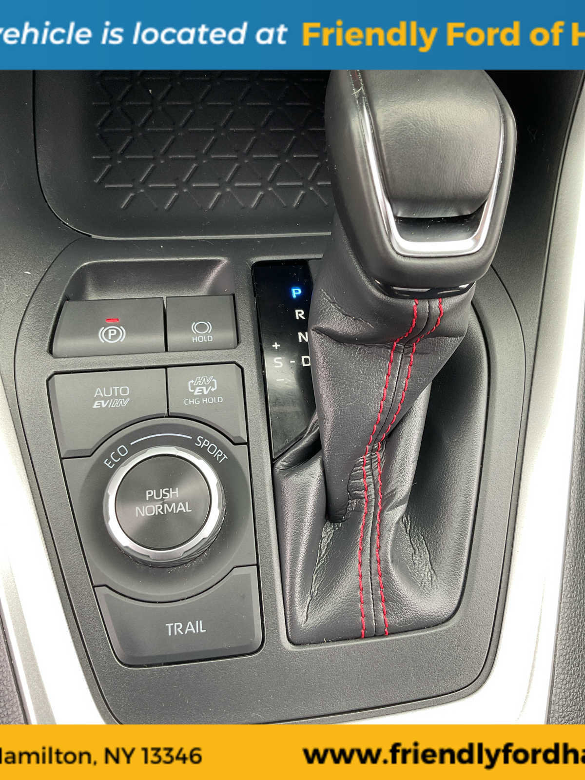 Used 2024 Toyota RAV4 SE w/ Weather & Moonroof Package image 27