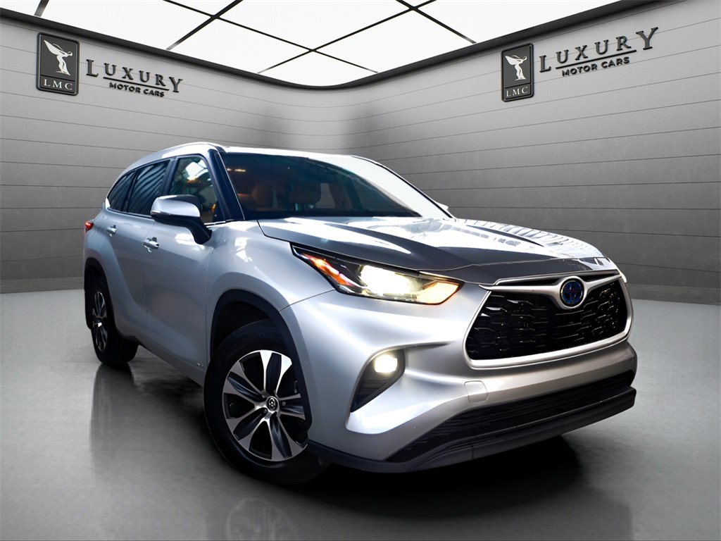 Used 2023 Toyota Highlander XLE