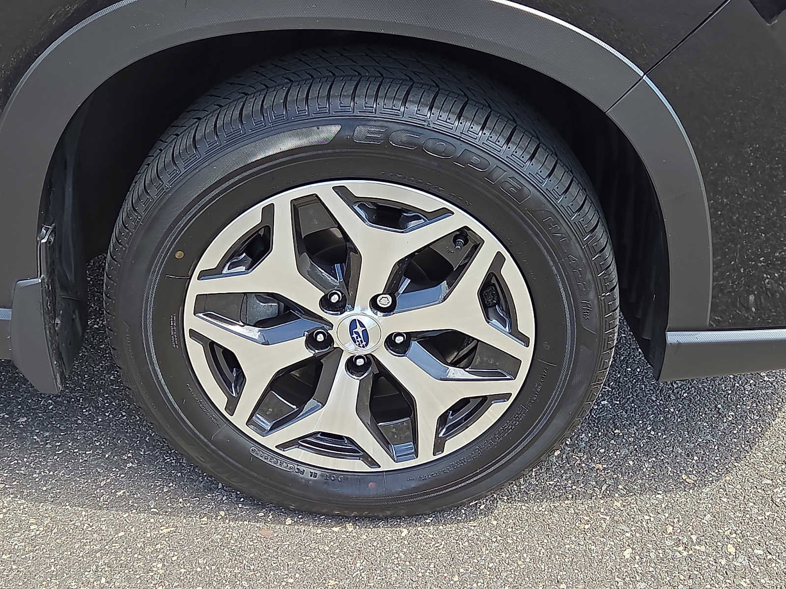 Used 2023 Subaru Forester Premium image 8