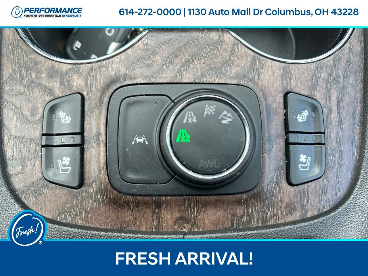 Used 2023 GMC Acadia Denali AWD/4WD image 25