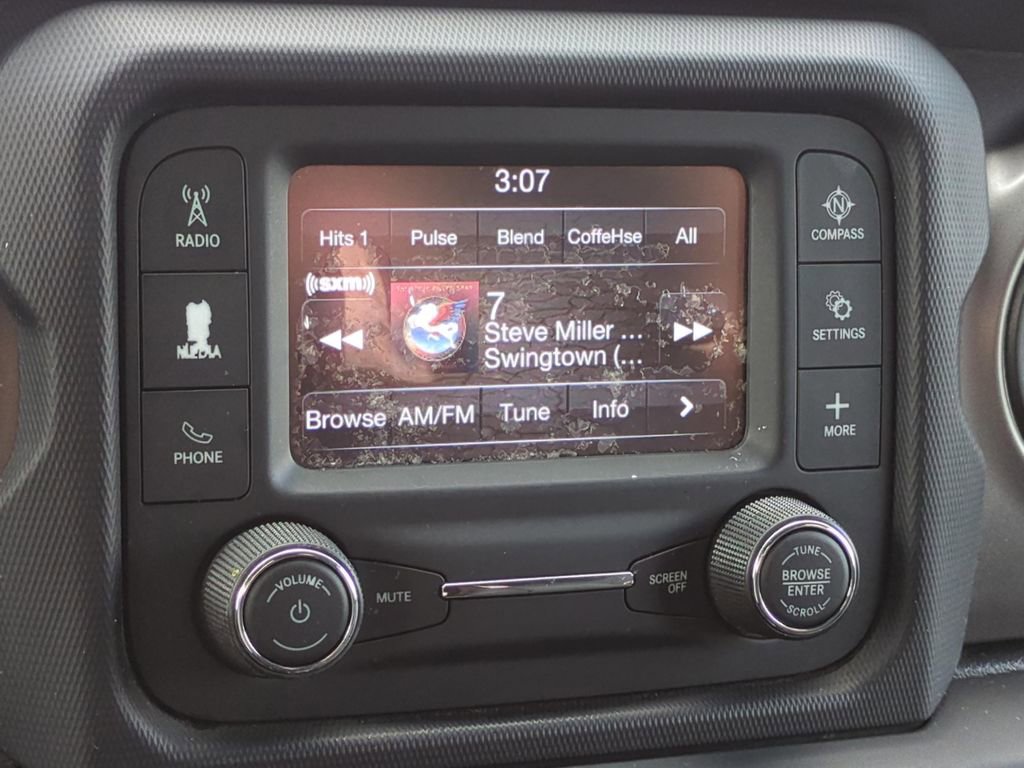 Used 2019 Jeep Wrangler Sport image 26