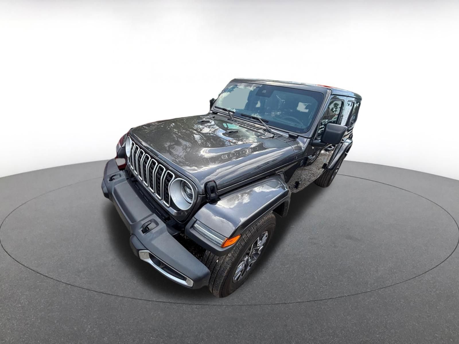 Used 2025 Jeep Wrangler Unlimited Sahara AWD/4WD image 3