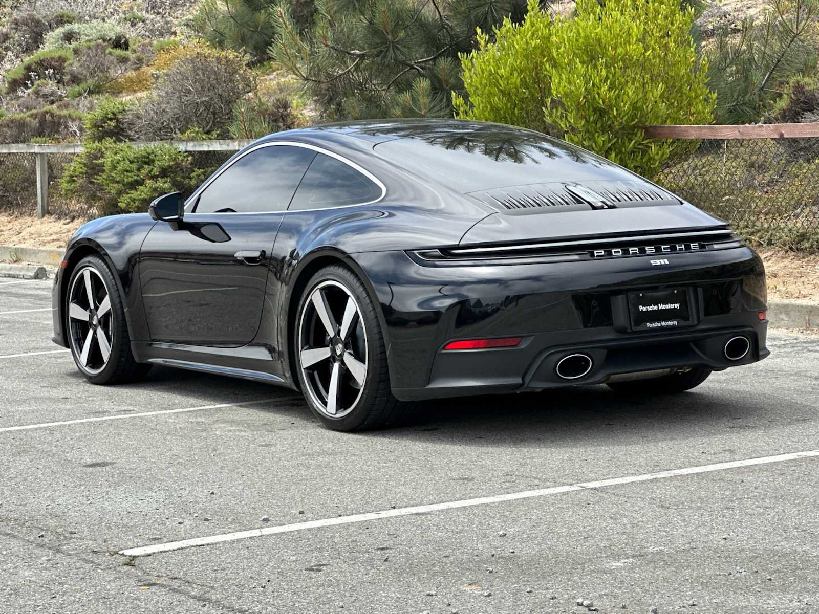 Certified 2025 Porsche 911 Carrera RWD image 3