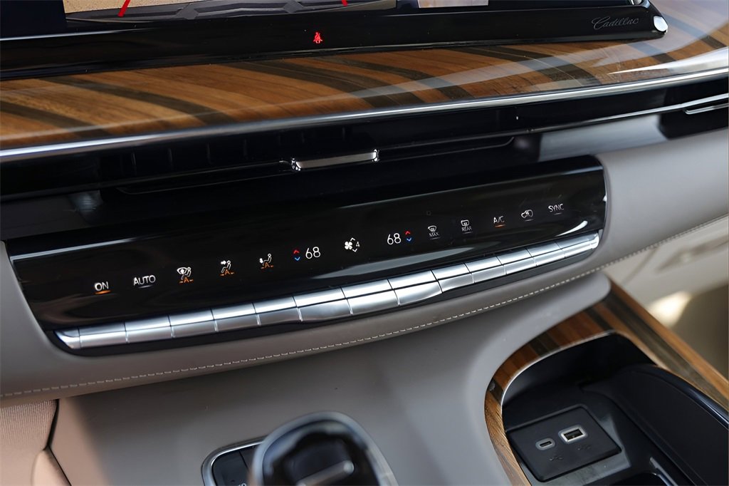 Certified 2024 Cadillac Escalade ESV Sport Platinum w/ LPO, Floor Liner Package image 18