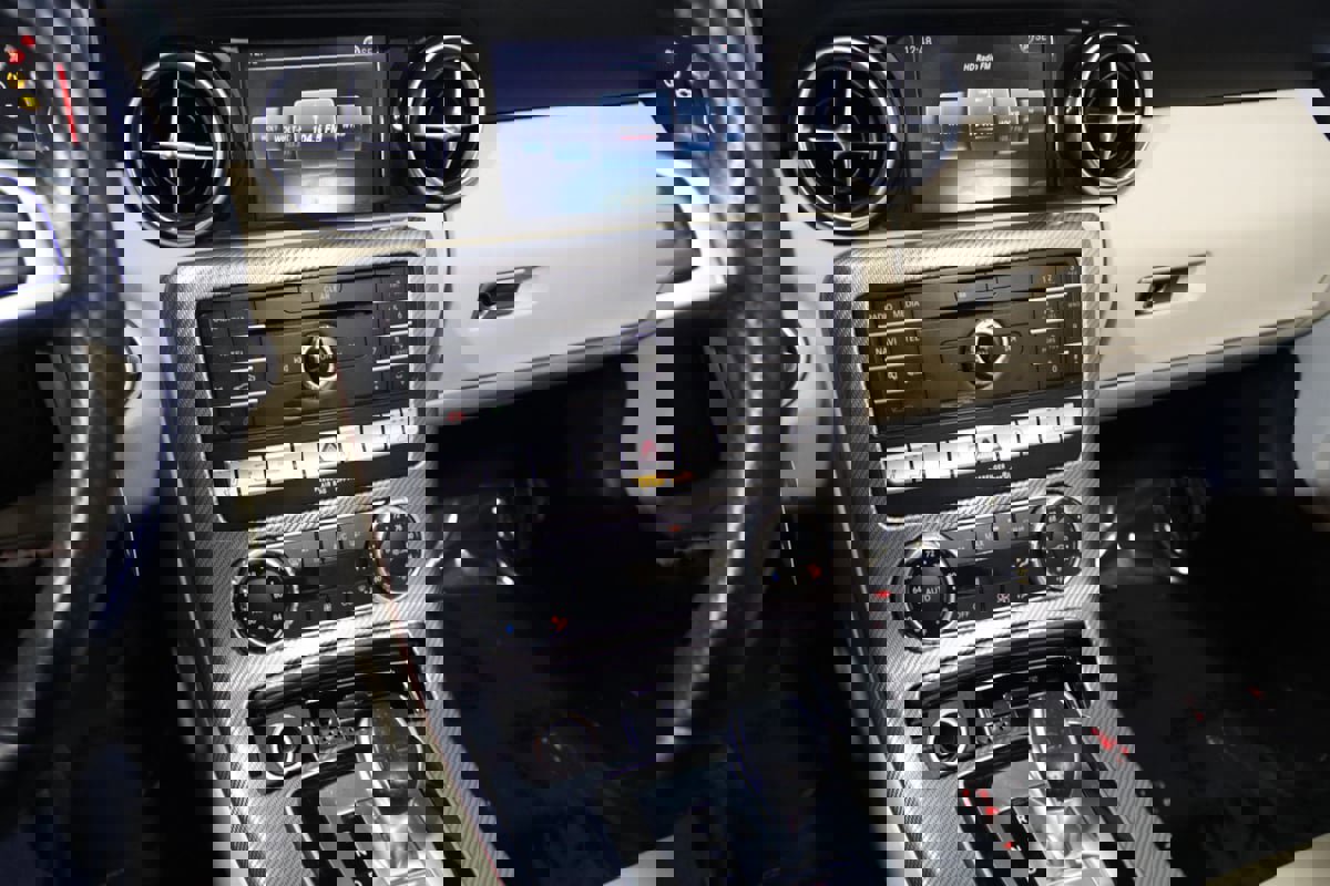 Used 2017 Mercedes-Benz SLC 300 image 51