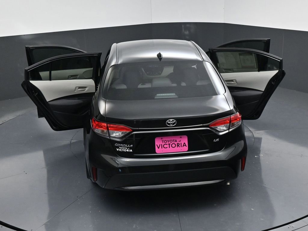 Used 2022 Toyota Corolla LE image 21