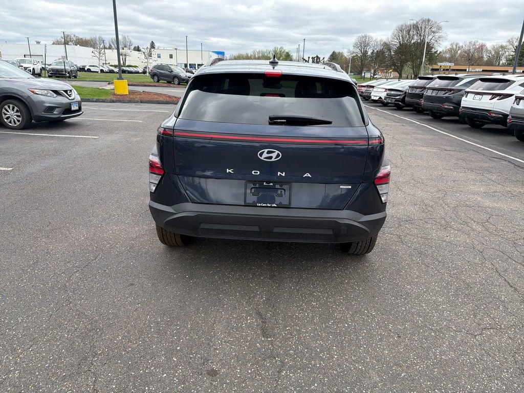 Used 2025 Hyundai Kona SEL image 4
