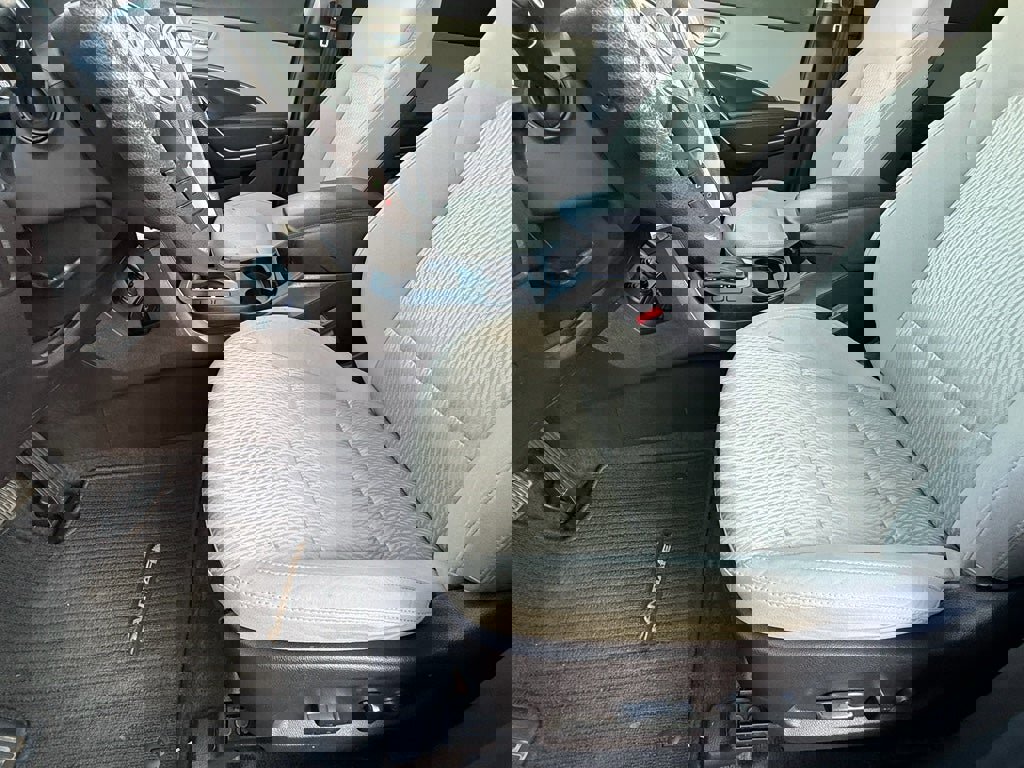 Used 2018 Hyundai Santa Fe SE image 12