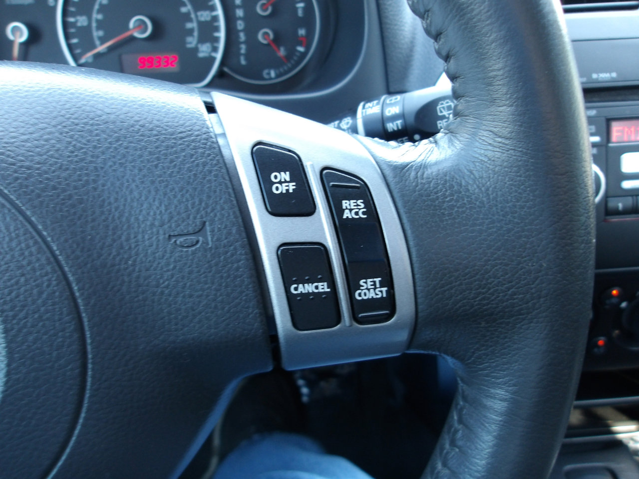 Used 2009 Suzuki SX4 AWD Hatchback image 16