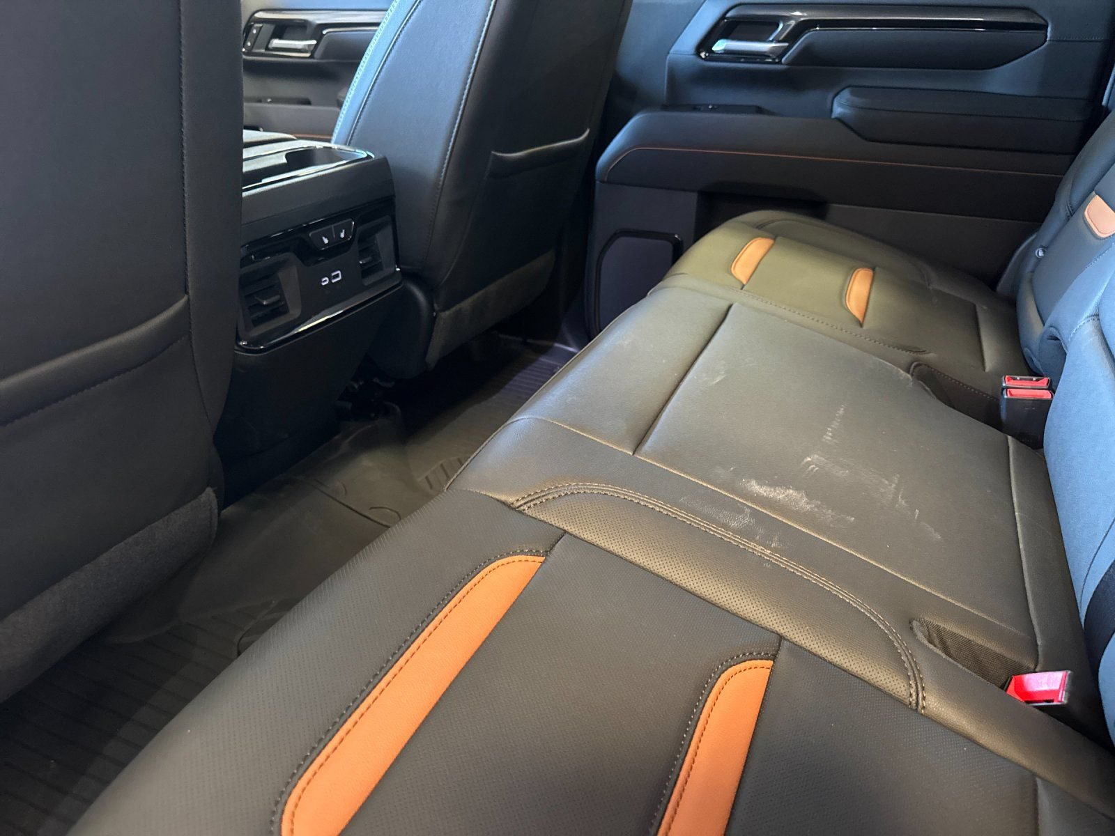 New 2026 GMC Sierra 2500 AT4 w/ AT4 Premium Plus Package AWD/4WD image 13