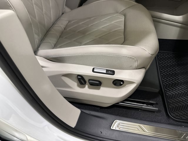 New 2026 Volkswagen Atlas SEL Premium R-Line image 38