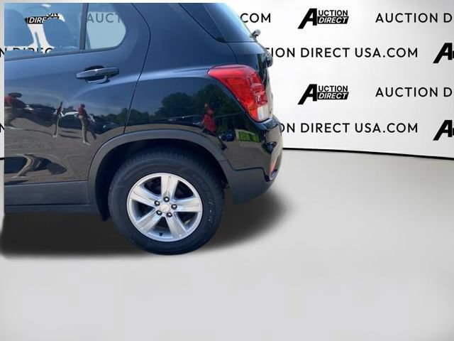 Used 2020 Chevrolet Trax LS FWD image 12