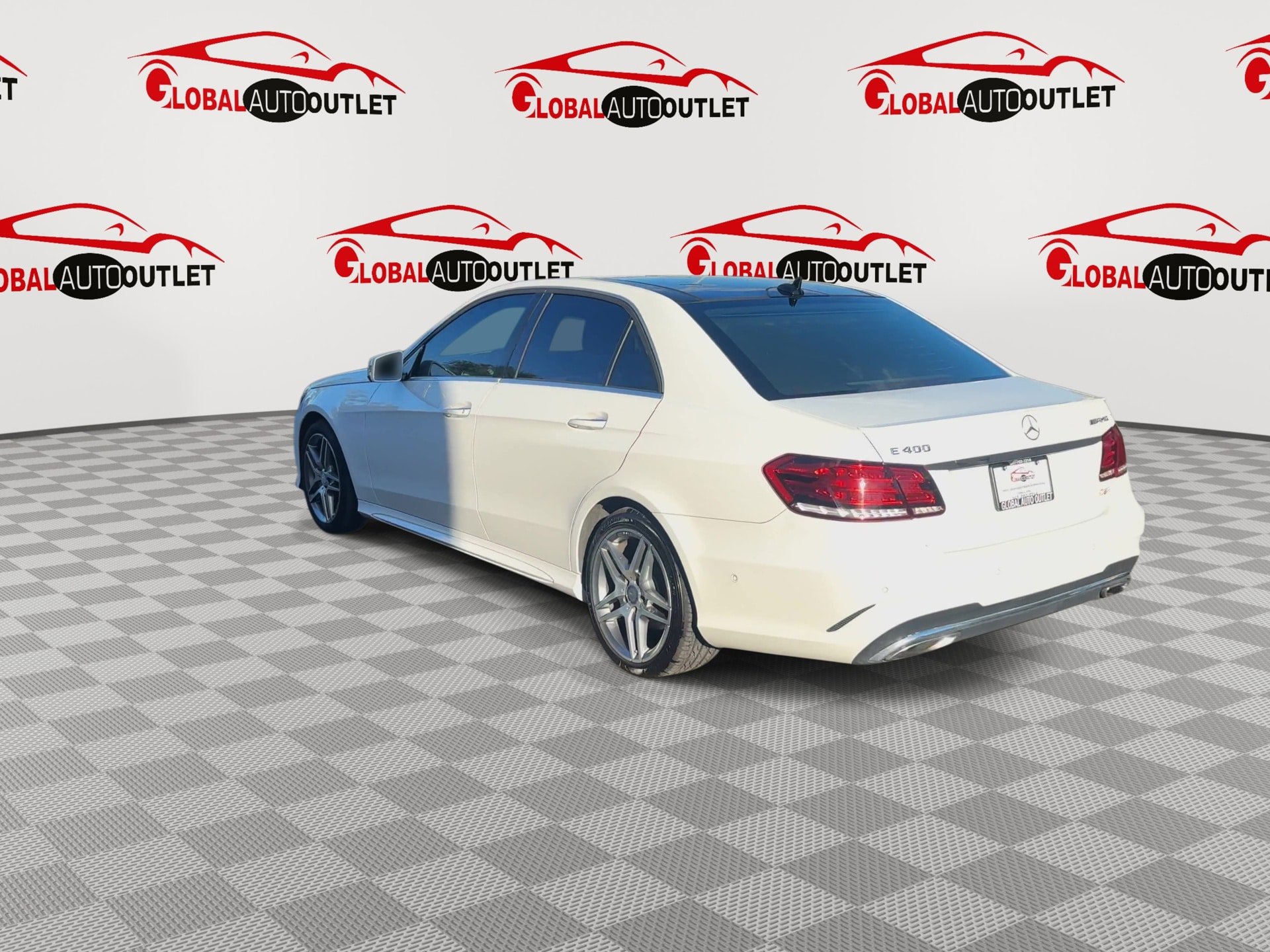 Used 2016 Mercedes-Benz E 400 Sedan image 6