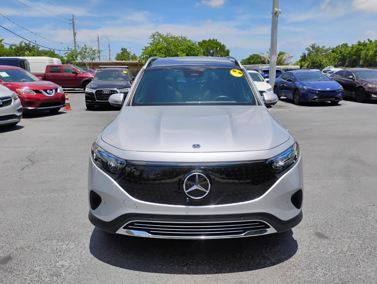 Used 2024 Mercedes-Benz EQB 300 4MATIC image 18
