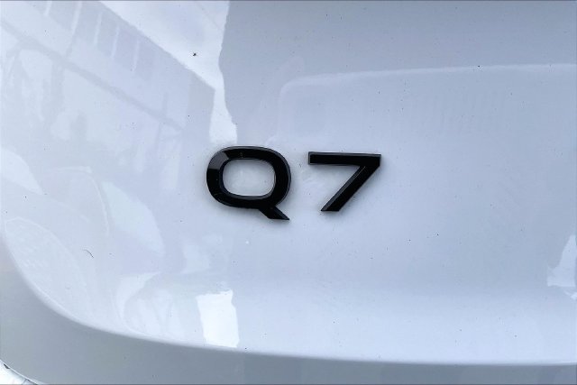Certified 2026 Audi Q7 3.0T Premium w/ Convenience Plus Package AWD/4WD image 8