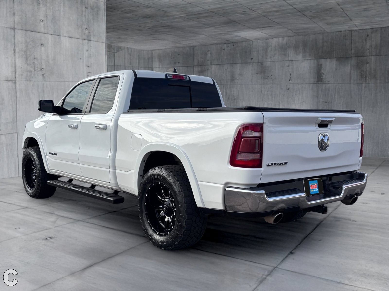 Used 2020 RAM 1500 Laramie RWD image 4