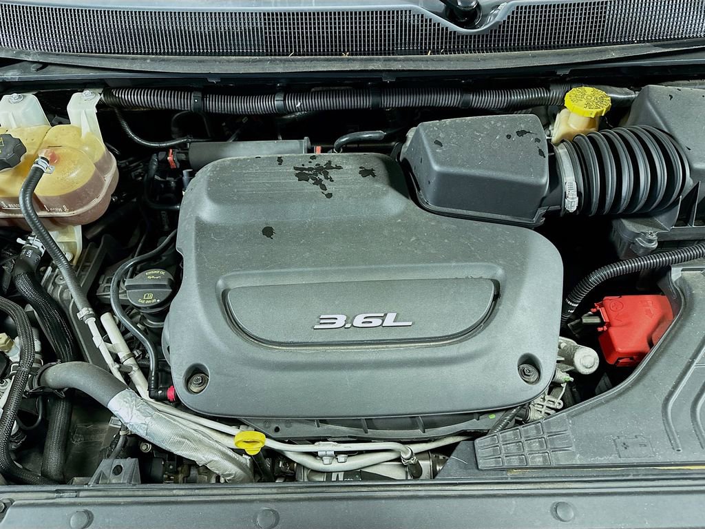 Used 2017 Chrysler Pacifica Touring-L image 31