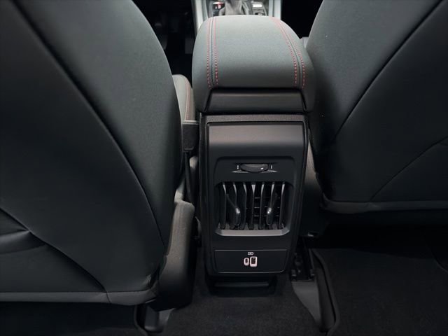 Used 2024 Dodge Hornet GT w/ GT Blacktop Package image 13