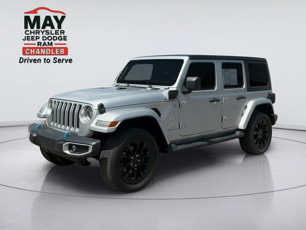 Used 2023 Jeep Wrangler Unlimited Sahara w/ Cold Weather Group AWD/4WD image 3