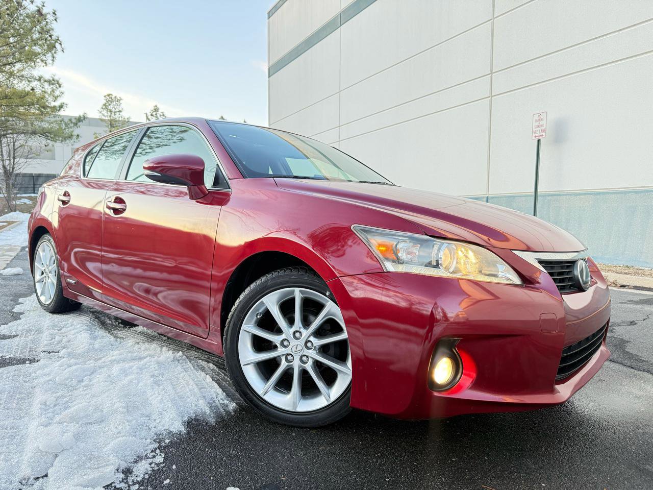 Used 2013 Lexus CT 200h w/ Premium Pkg w/Navigation image 6