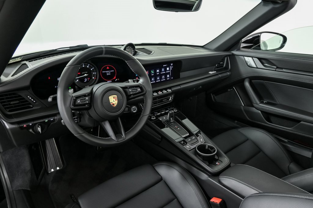 Certified 2024 Porsche 911 image 4