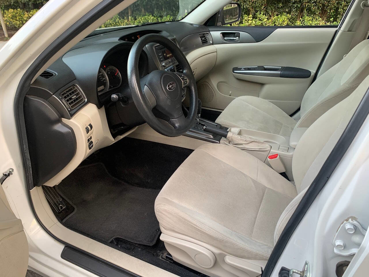 Used 2011 Subaru Impreza 2.5i image 12