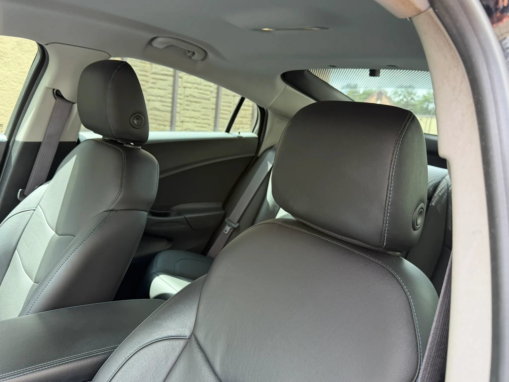 Used 2017 Chevrolet Volt Premier w/ Driver Confidence II Package FWD image 21
