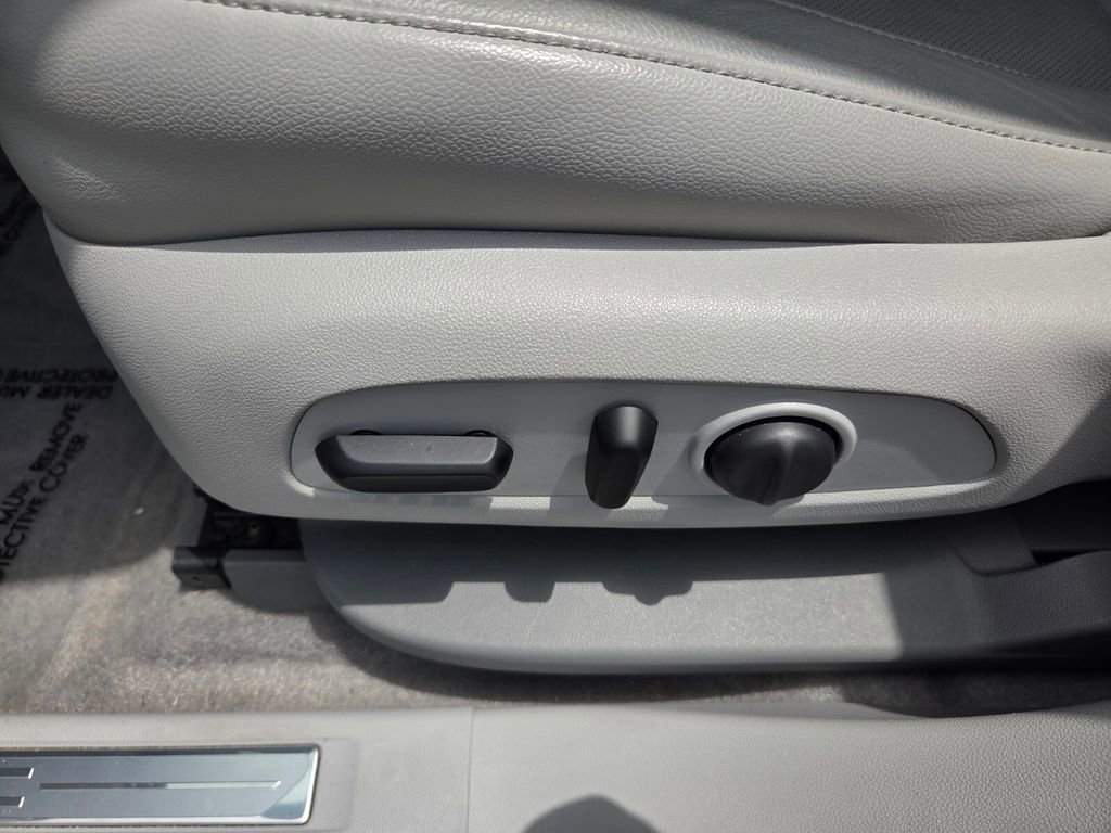 Certified 2019 GMC Acadia SLT FWD image 6