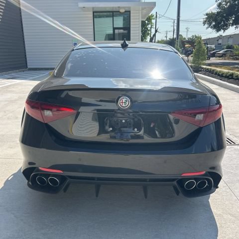 Used 2021 Alfa Romeo Giulia Quadrifoglio RWD image 9