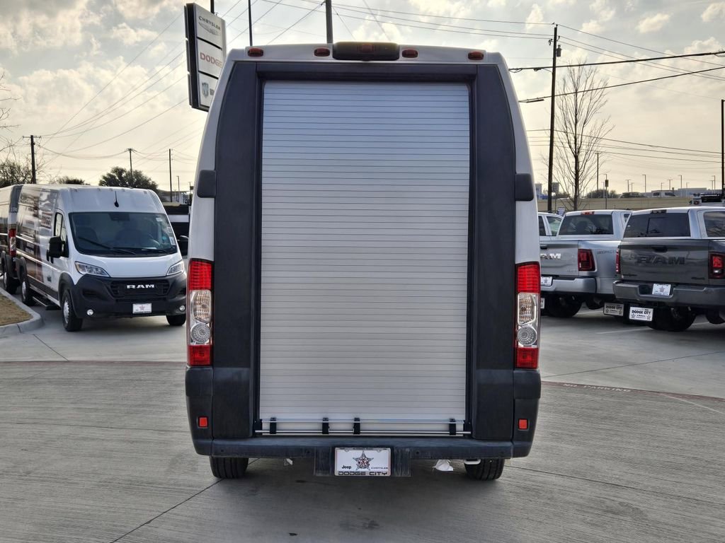 New 2025 RAM ProMaster 3500 w/ Roll-Up Rear Door Package image 3