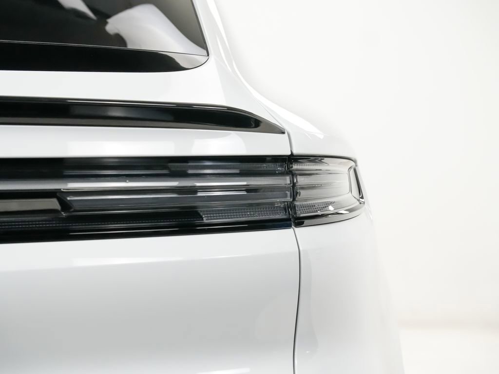 New 2026 Porsche Cayenne GTS AWD/4WD image 12