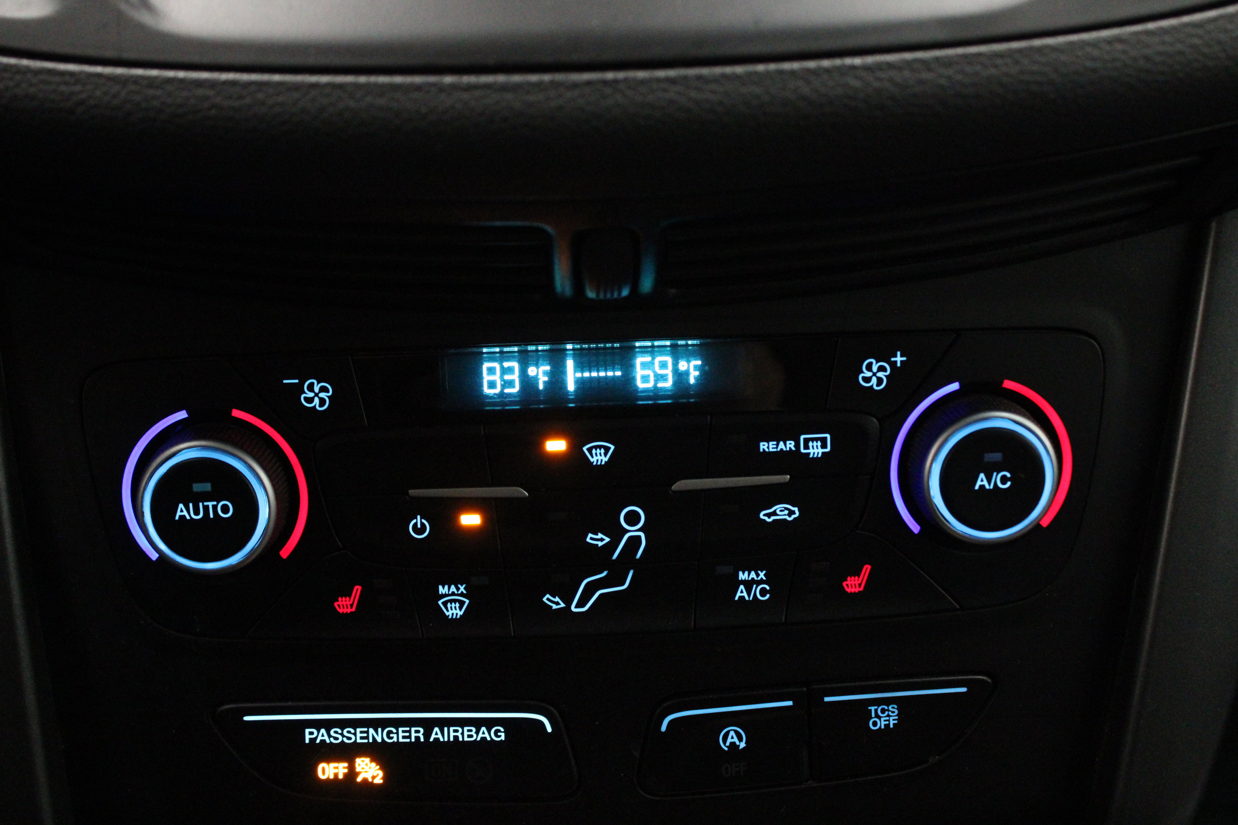 Used 2019 Ford Escape SE image 25