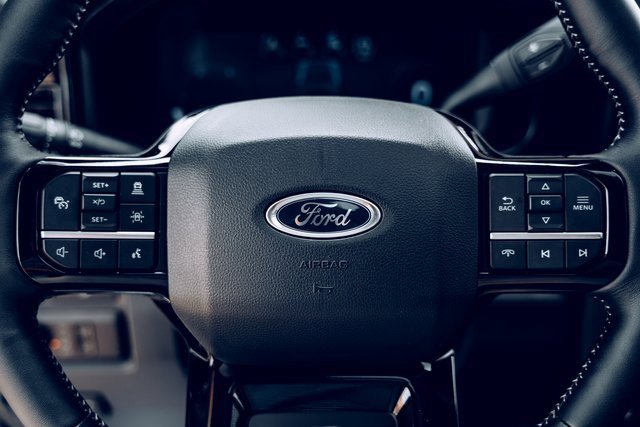 New 2026 Ford F250 Lariat w/ Black Appearance Package image 32