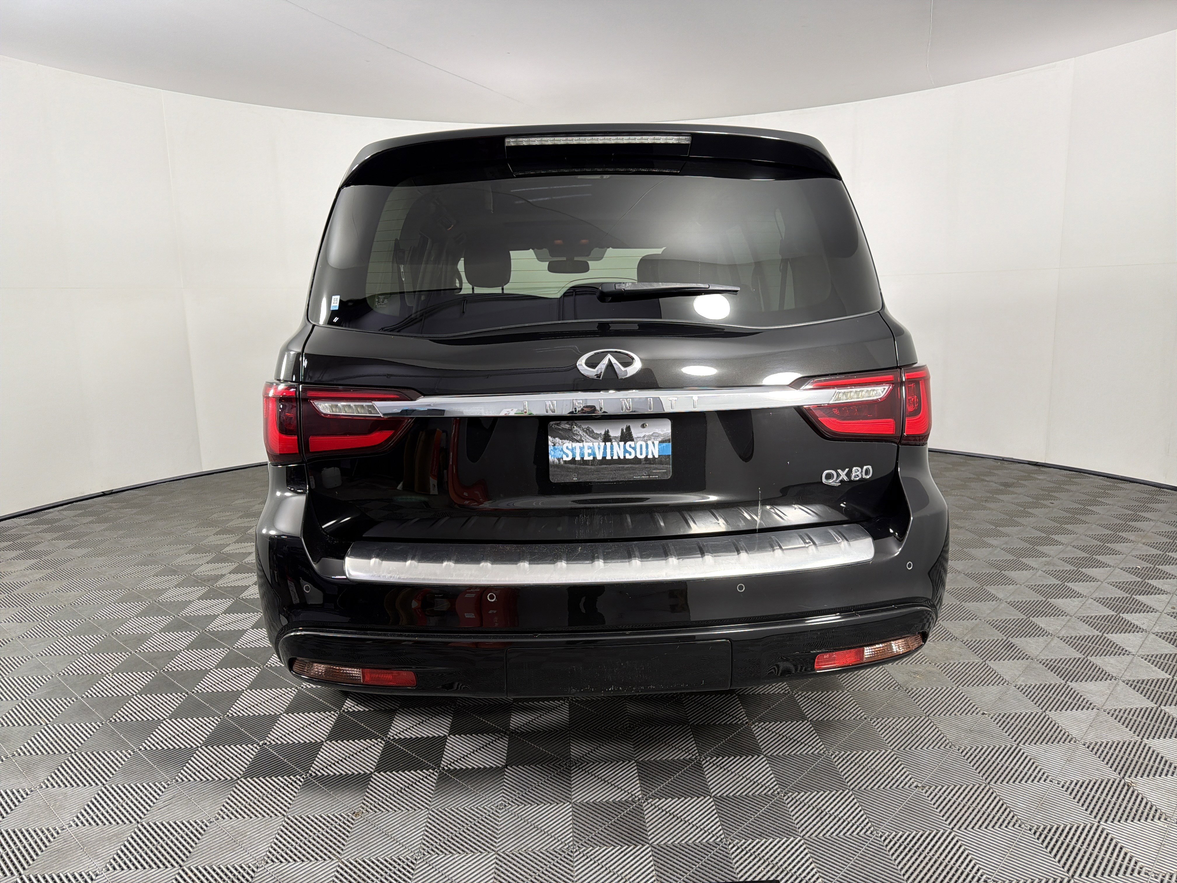 Used 2018 INFINITI QX80 4WD w/ Driver Assistance Package image 28