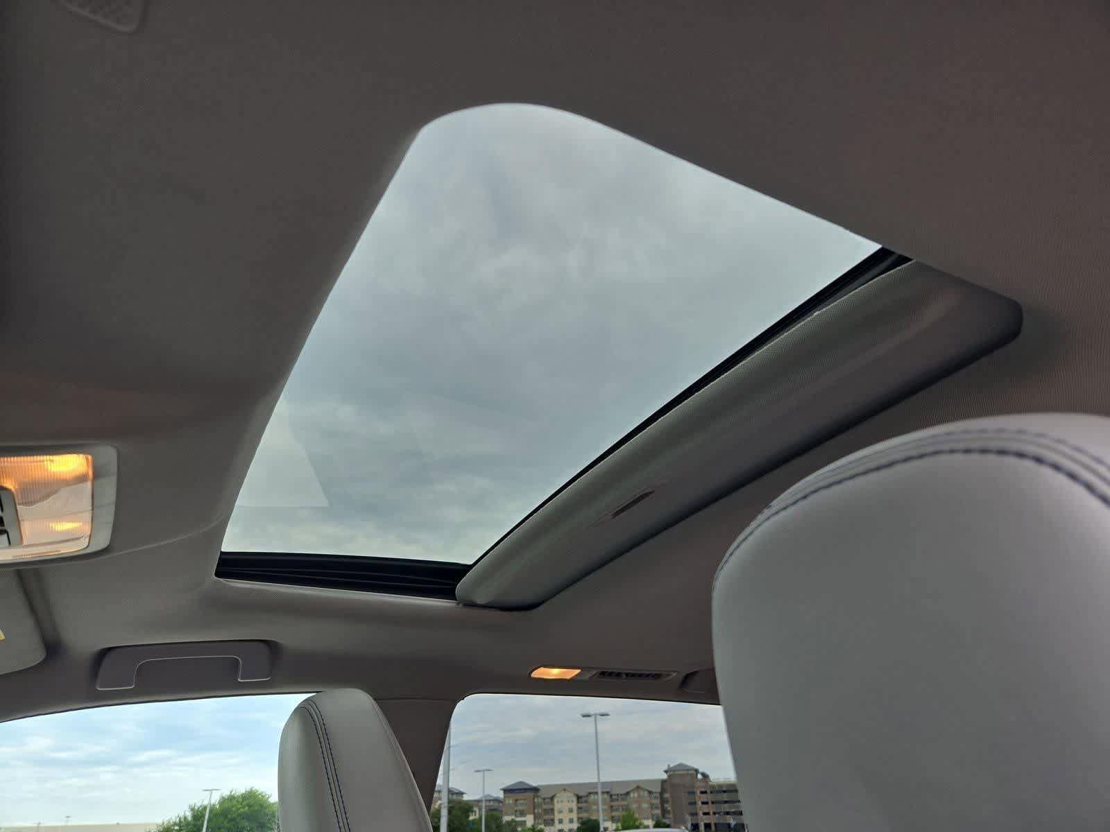 Used 2019 Toyota Highlander Limited AWD/4WD image 18