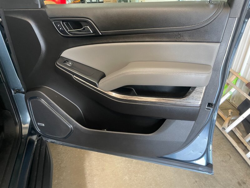 Used 2020 Chevrolet Suburban LT AWD/4WD image 20
