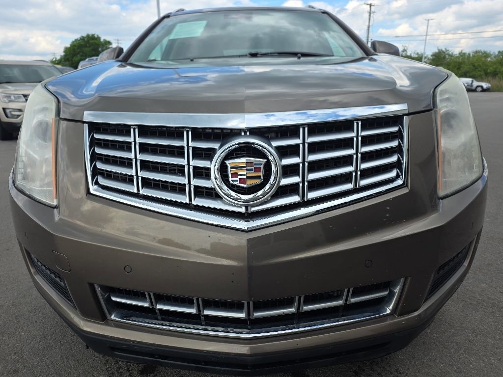 Used 2016 Cadillac SRX Luxury w/ Driver Awareness Package FWD image 2